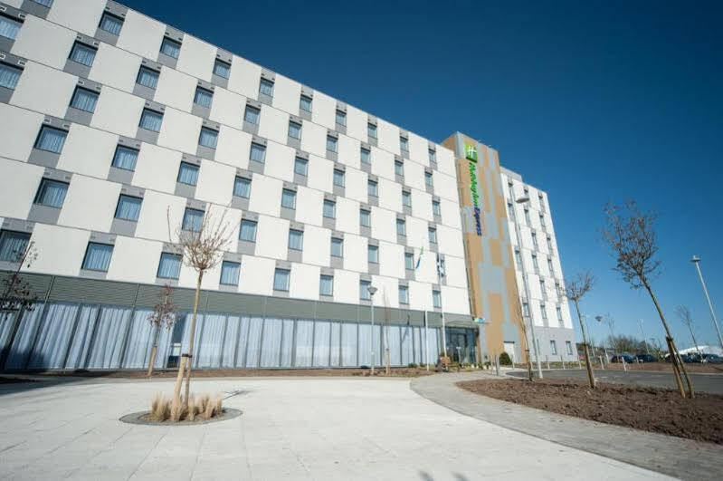 Express Aberdeen Airport By Ihg 3*