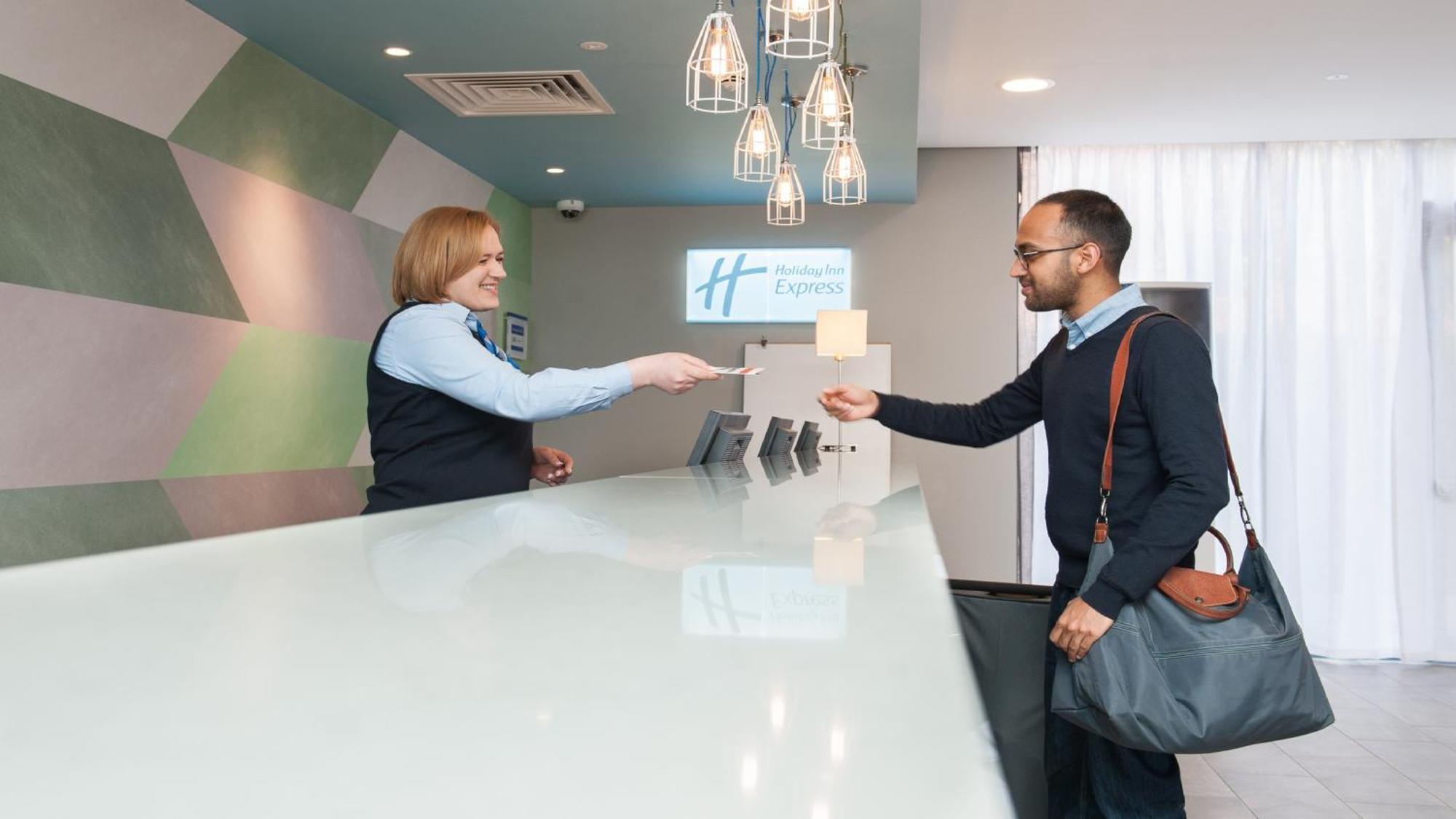 Hotel Express Aberdeen Airport By Ihg 3*
