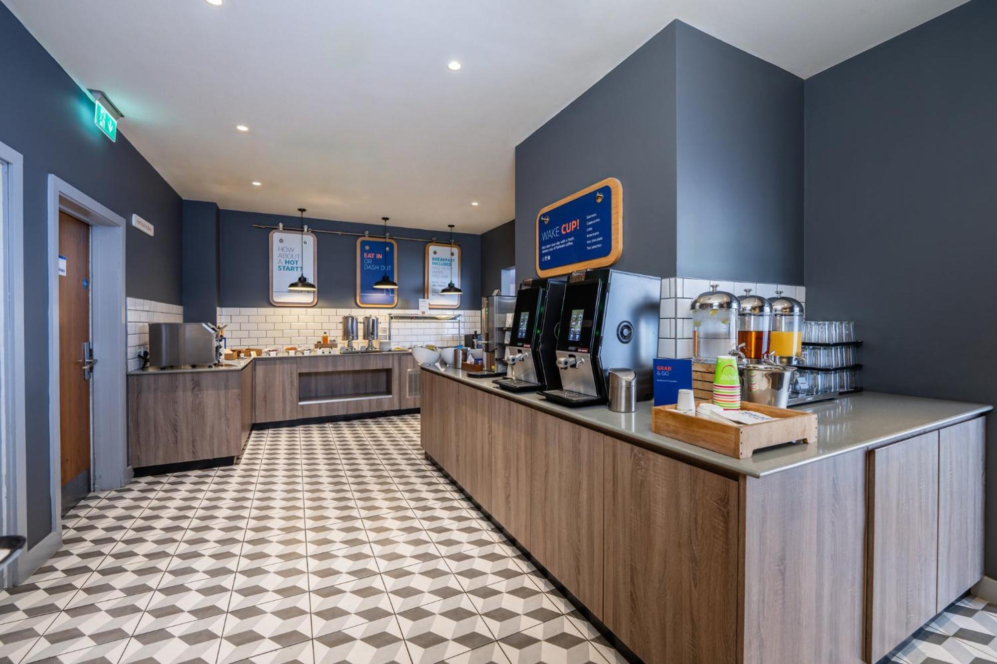 Express Aberdeen Airport By Ihg 3*